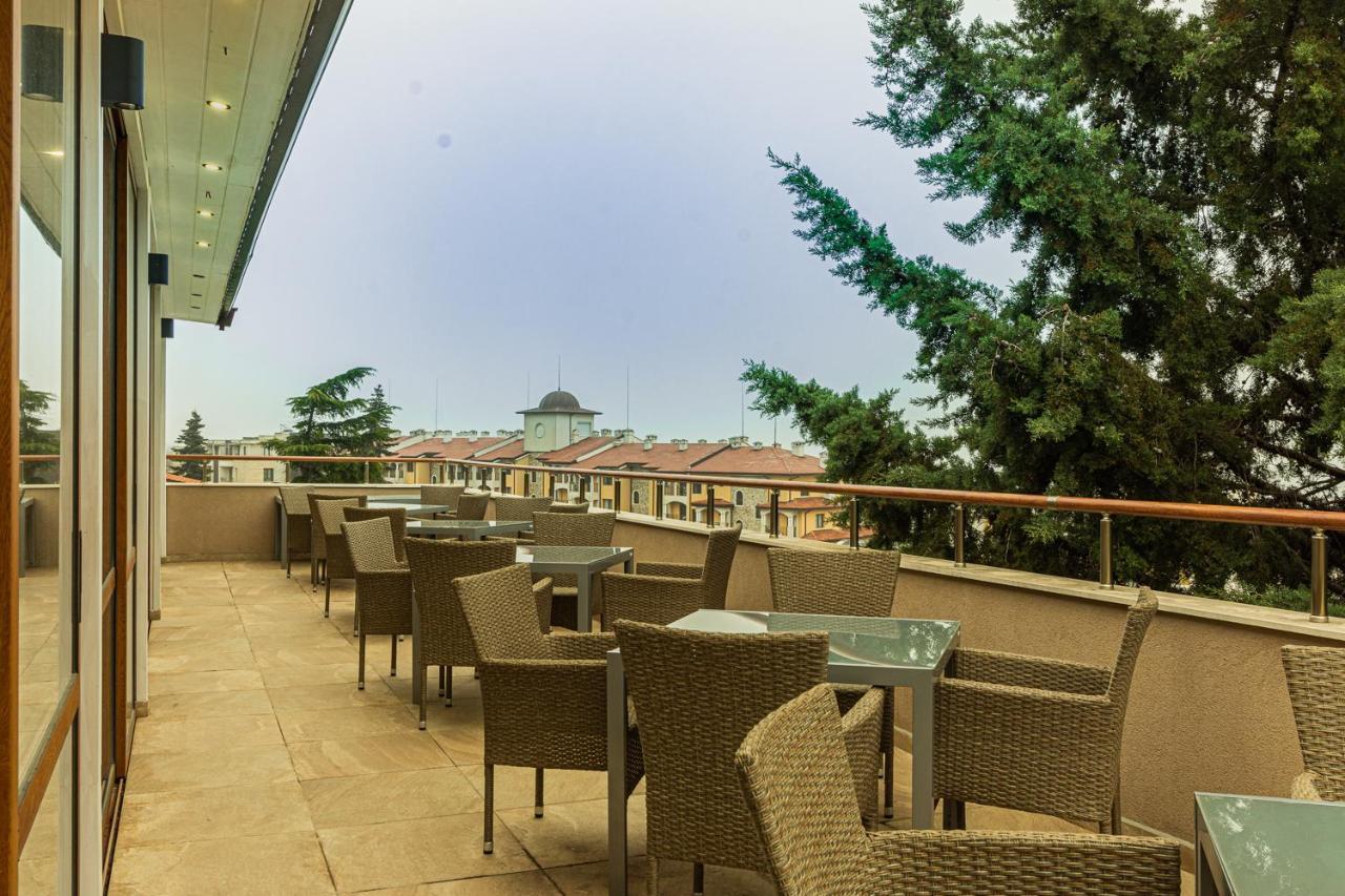 Vemara City Boutique Hotel-Free Parking Varna Exterior photo
