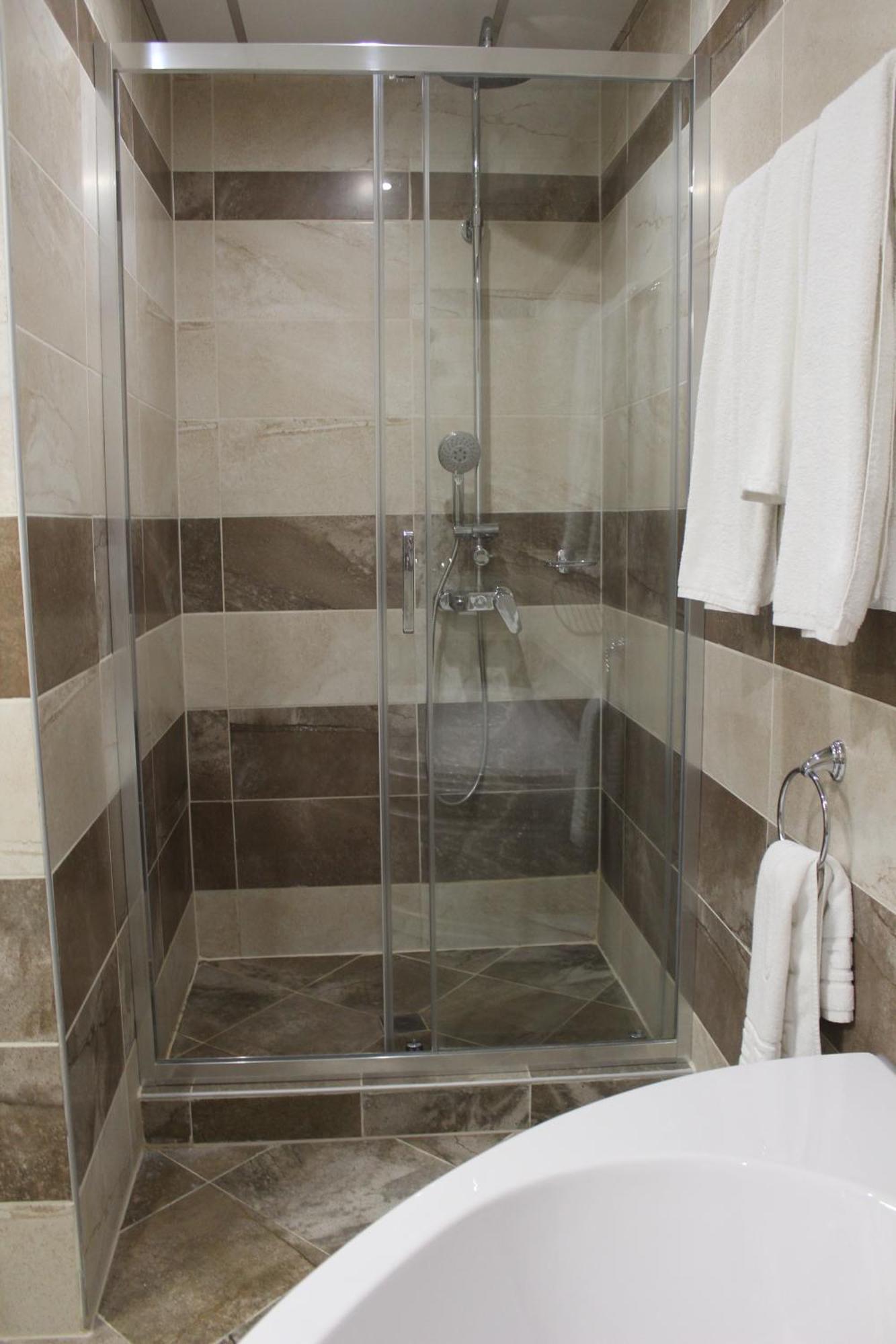 Vemara City Boutique Hotel-Free Parking Varna Exterior photo